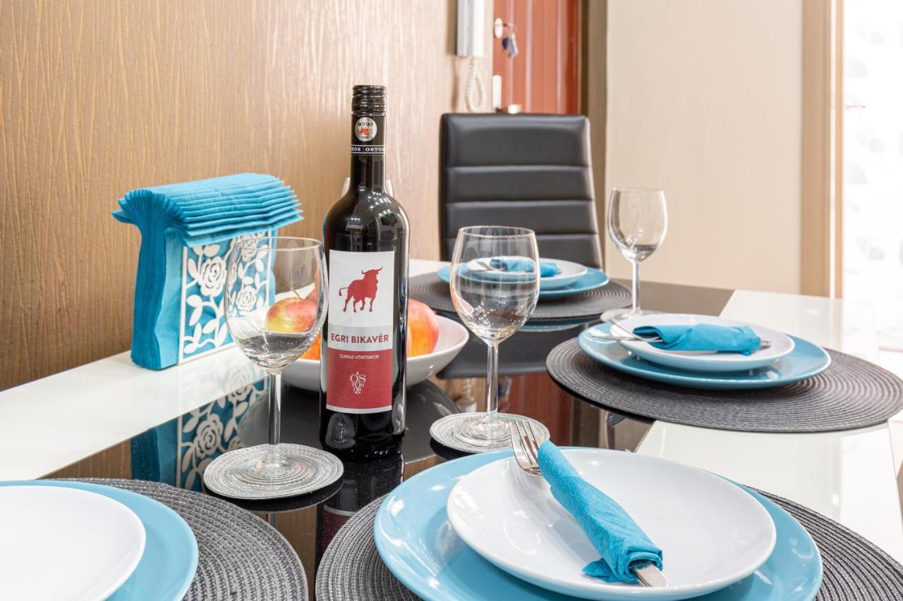 Appartamento H29 Vivien Apartman Budapest Esterno foto